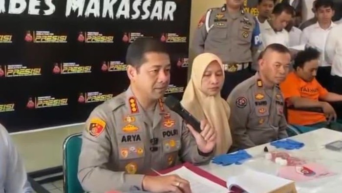 Konferensi pers kasus pria perkosa bocah dan anjing peliharaan di Polrestabes Makassar.