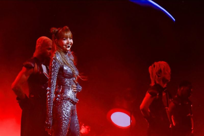 Kostum Lisa BLACKPINK di Coachella 2025