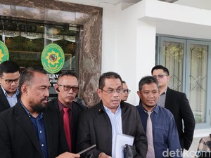 Jokowi Digugat Lagi, Kini soal Keaslian Ijazah SMA