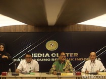 Video: MA Berhentikan Sementara Hakim-Panitera Tersangka Suap Vonis Korupsi Migor