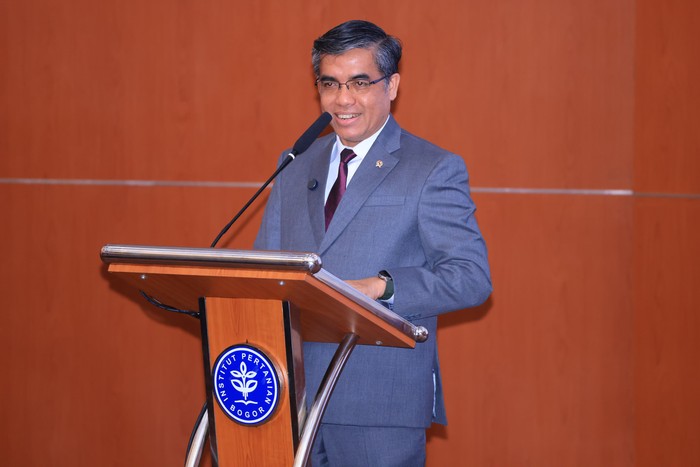 Menteri Ketenagakerjaan Yassierli memberi kuliah umum di Fakultas Ekonomi dan Manajemen, IPB University, Bogor, Jawa Barat.