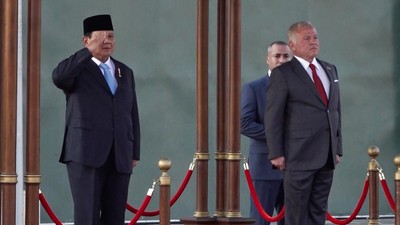 Momen Prabowo Disambut Raja Abdullah II di Yordania