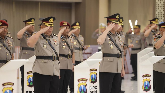 Mutasi kapolres dan PJU Polda Jatim