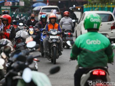 Pemotor Lawan Arah di Kolong Flyover Ciputat Bakal Kena ETLE
