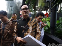 Pengacara Hasto, Febri Diansyah Diperiksa KPK
