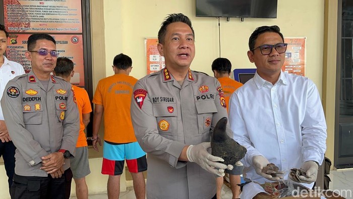 Polisi menggagalkan perdagangan cula badak dan sisik trenggiling di Kota Jambi.
