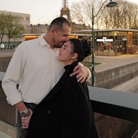 Tasya Farasya didampingi suaminya berlibur ke Paris, Prancis. Namun perjalanannya ini tidak semata-mata hanya berlibur tapi memang ada pekerjaan yaitu memenuhi undangan Huda Beauty. Foto: dok. Instagram