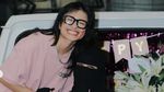 Potret Umi Pipik Masak Buat Keluarga hingga Ngemil Dessert di Kafe