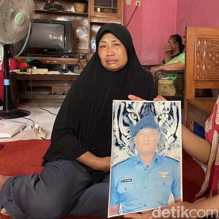 Rizal Sampurna (30) adalah lulusan sekolah pelayaran Kabupaten Banyuwangi yang mengadu nasib di luar negeri