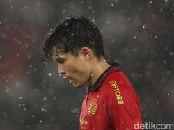 Sensasi Motret Pertandingan Sepakbola Pakai Canon EOS R1