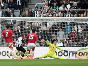 Bayindir Juga Blunder, Onana Main Lagi Lawan Lyon?