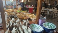 Aneka sajian menu di Wedangan Lek Man.