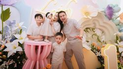 Potret Si Gemas Lily Bersama Raffi Ahmad dan Keluarga