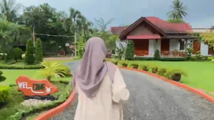 Viral Video Tour Rumah Nenek