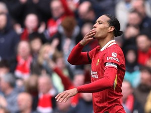 Van Dijk Tak Mau Tutup Karier di Belanda