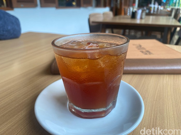 warung saco warung saco menawarkan makanan khas Betawi yang nikmat