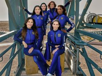 Dunia Hari Ini: Katy Perry Ikut Misi Luar Angkasa yang Semua Awaknya Perempuan