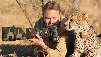 Asisten Cheetah oleh Chris du Plessis. Foto: Boredpanda