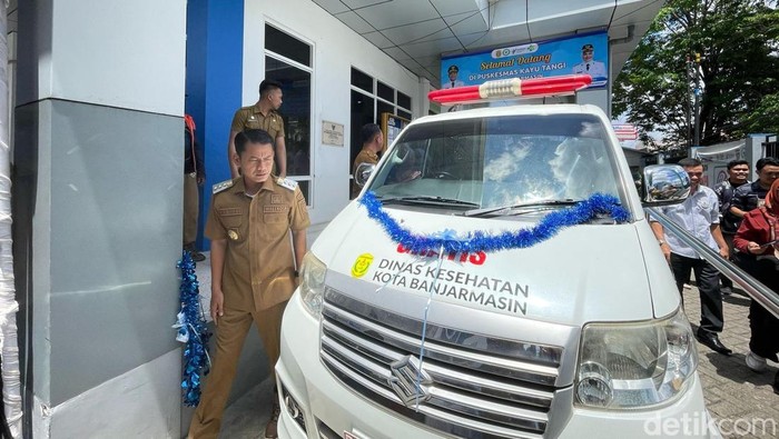 Ambulans gratis 24 jam yang diluncurkan Pemkot Banjarmasin.
