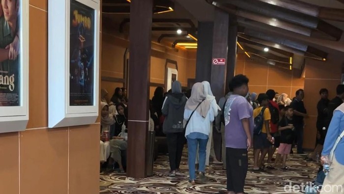 Bioskop baru di Rejosari, Baleharjo, Wonosari, Gunungkidul, Selasa (15/4/2025).