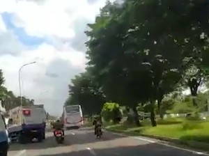 Kelakuan Sopir Bus Wisata Ugal-ugalan hingga Tabrak Lari di Bekasi