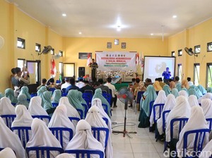 Densus 88 Bekali Ratusan Santri Ponpes di Ngawi untuk Cegah Radikalisme