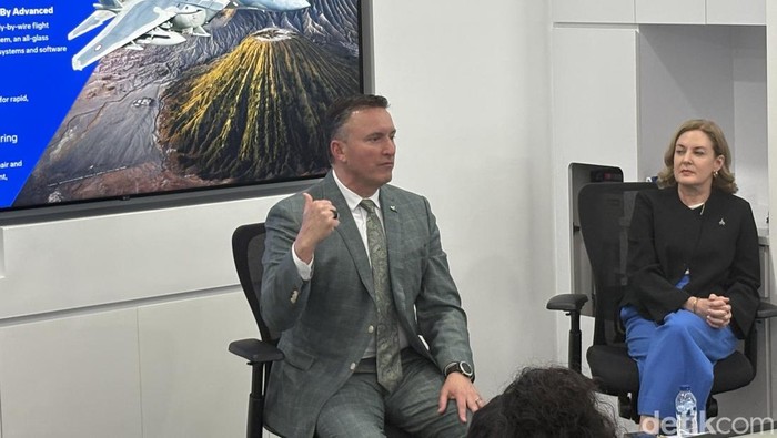 Executive Director, F-15 Business Development, Boeing Defense, Space & Security, Robert Novotny