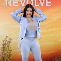 “Januari lalu, setelah saya syuting ‘Like What’, saya menjalani operasi lagi,” ungkap Cardi dalam unggahan Instagram pada Oktober 2024. “Saya mengangkat lebih banyak suntikan bokong. Prosesnya memang butuh beberapa kali tahapan. Saya juga memperbaiki beberapa bagian yang mengalami fibrosis.” (Foto: Getty Images)