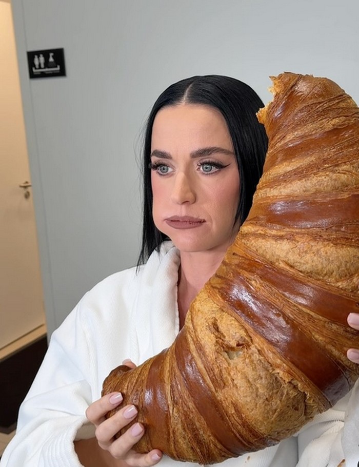 Hobi Makan! Katy Perry Lahap Croissant Jumbo hingga Rendang