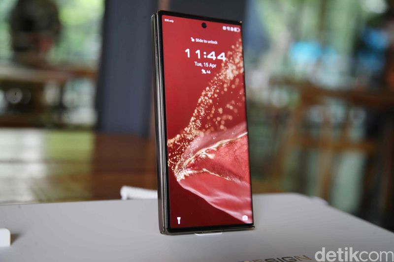 Huawei Mate XT