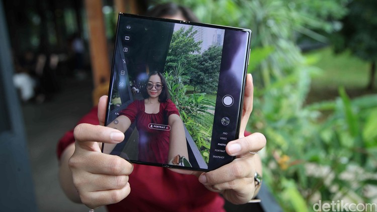 Huawei Mate XT
