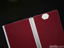 Menggenggam Huawei Mate XT Ultimate di Indonesia