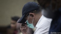Vonis yang sama juga dijatuhkan ke hakim anggota pembebas Ronald Tannur, Mangapul. Sama dengan Erintuah, Mangapul divonis 7 tahun penjara dan dihukum membayar denda Rp 500 juta (Foto: Ari Saputra/detikcom).