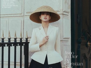 Gaya Jisoo BLACKPINK Pakai Topi Caping Dior Viral Bikin Salfok, Tetap Elegan