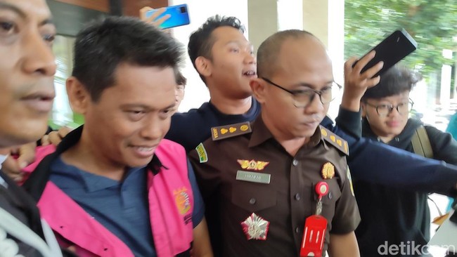 Siasat Tersangka Korupsi Buang Sampah Tangsel ke Kota-kota Tetangga