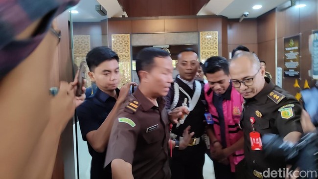 Siasat Tersangka Korupsi Buang Sampah Tangsel ke Kota-kota Tetangga