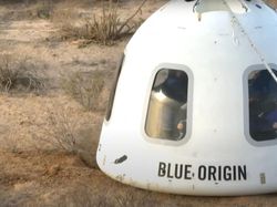 Penampakan Wahana Blue Origin yang Angkut Katy Perry ke Luar Angkasa