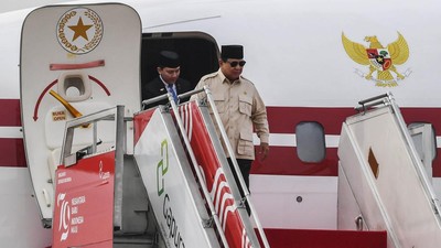 Momen Prabowo Tiba di Tanah Air Usai Lawatan ke Timur Tengah