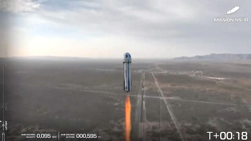 Pop star Katy Perry and journalists Gayle King, Lauren Sanchez, who is also billionaire Jeff Bezos' fiance and other participants, blast off into space on a Blue Origin rocket, as part of the New Shepard Mission NS-31, marking the first all-female flight crew in more than six decades, in West Texas, Texas, U.S., April 14, 2025, in this screen grab taken from a video. Blue Origin/Handout via REUTERS    THIS IMAGE HAS BEEN SUPPLIED BY A THIRD PARTY. NO RESALES. NO ARCHIVES. MANDATORY CREDIT