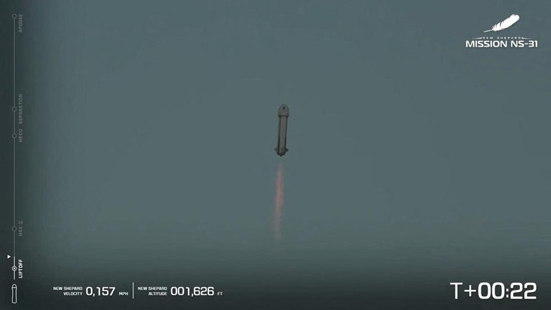 Pop star Katy Perry and journalists Gayle King, Lauren Sanchez, who is also billionaire Jeff Bezos' fiance and other participants, blast off into space on a Blue Origin rocket, as part of the New Shepard Mission NS-31, marking the first all-female flight crew in more than six decades, in West Texas, Texas, U.S., April 14, 2025, in this screen grab taken from a video. Blue Origin/Handout via REUTERS    THIS IMAGE HAS BEEN SUPPLIED BY A THIRD PARTY. NO RESALES. NO ARCHIVES. MANDATORY CREDIT