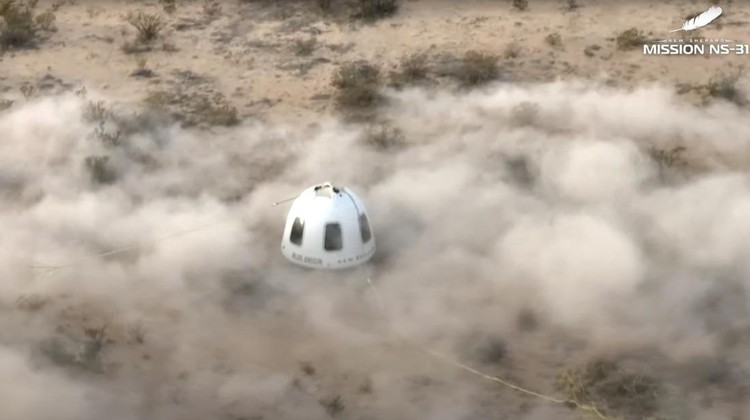 Pop star Katy Perry and journalists Gayle King, Lauren Sanchez, who is also billionaire Jeff Bezos fiance and other participants, blast off into space on a Blue Origin rocket, as part of the New Shepard Mission NS-31, marking the first all-female flight crew in more than six decades, in West Texas, Texas, U.S., April 14, 2025, in this screen grab taken from a video. Blue Origin/Handout via REUTERS    THIS IMAGE HAS BEEN SUPPLIED BY A THIRD PARTY. NO RESALES. NO ARCHIVES. MANDATORY CREDIT
