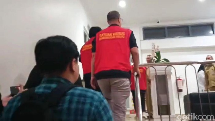 Penyidik Kejati Palembang menggeledah kantor BPKAD Sumsel terkait dugaan korupsi Pasar Cinde Palembang