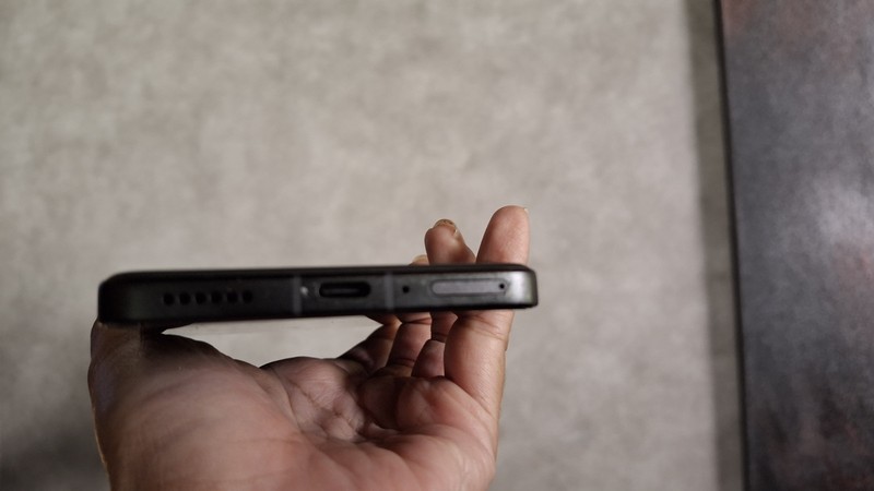 Naksir Kuningnya Poco F7 Ultra, Performa Juga Gagah