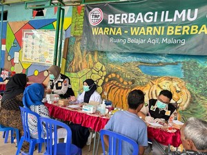 Semringahnya Warga Kampung Warna-warni Kota Malang Dapat Pemeriksaan Gratis