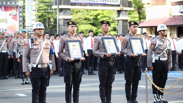 Tiga anggota Polrestabes Makassar, Sulawesi Selatan (Sulsel) dipecat tidak dengan hormat (PTDH).