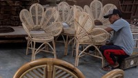Himpunan Industri Mebel dan Kerajinan Indonesia (HIMKI) mengungkap produk furnitur Indonesia tak dikenakan tarif resiprokal atau bea masuk tambahan ke Amerika Serikat (AS) yang ditetapkan Presiden AS Donald Trump, sehingga mendorong para pelaku industri terus memperkuat branding produk Indonesia sebagai furnitur berkelas dunia dengan nilai budaya dan keberlanjutan.