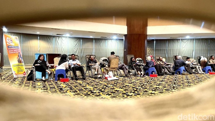 Dalam rangka memperingati HUT Bank Mega ke 56 Tahun yang jatuh tepat pada Tanggal 15 April 2025, Bank Mega menggelar kegiatan Donor Darah dan pemeriksaan Mini Medical Check Up secara gratis di Auditorium Menara Bank Mega - Jakarta.