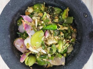 Resep Sambal Cabe dan Tomat Hijau, Pedas Segar Penambah Selera Makan