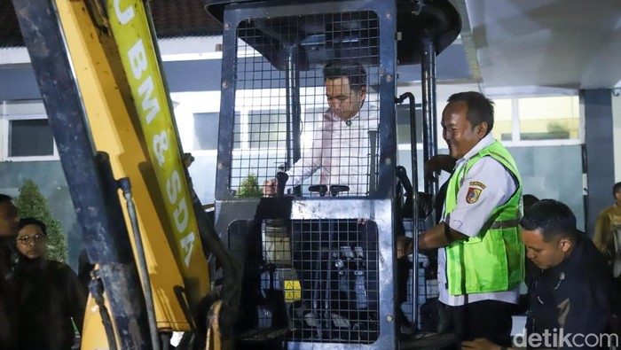 Sebulan Jabat Bupati Jember, Gus Fawait Mulai Realisasikan Program Perbaikan Jalan