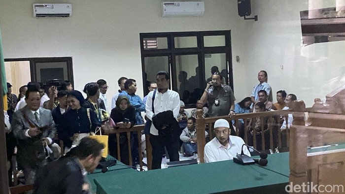 Suasana sidang eksepsi Aipda Robig Zaenuddin di Pengadila Negeri (PN) Semarang, Kecamatan Semarang Barat, Selasa (15/4/2025).